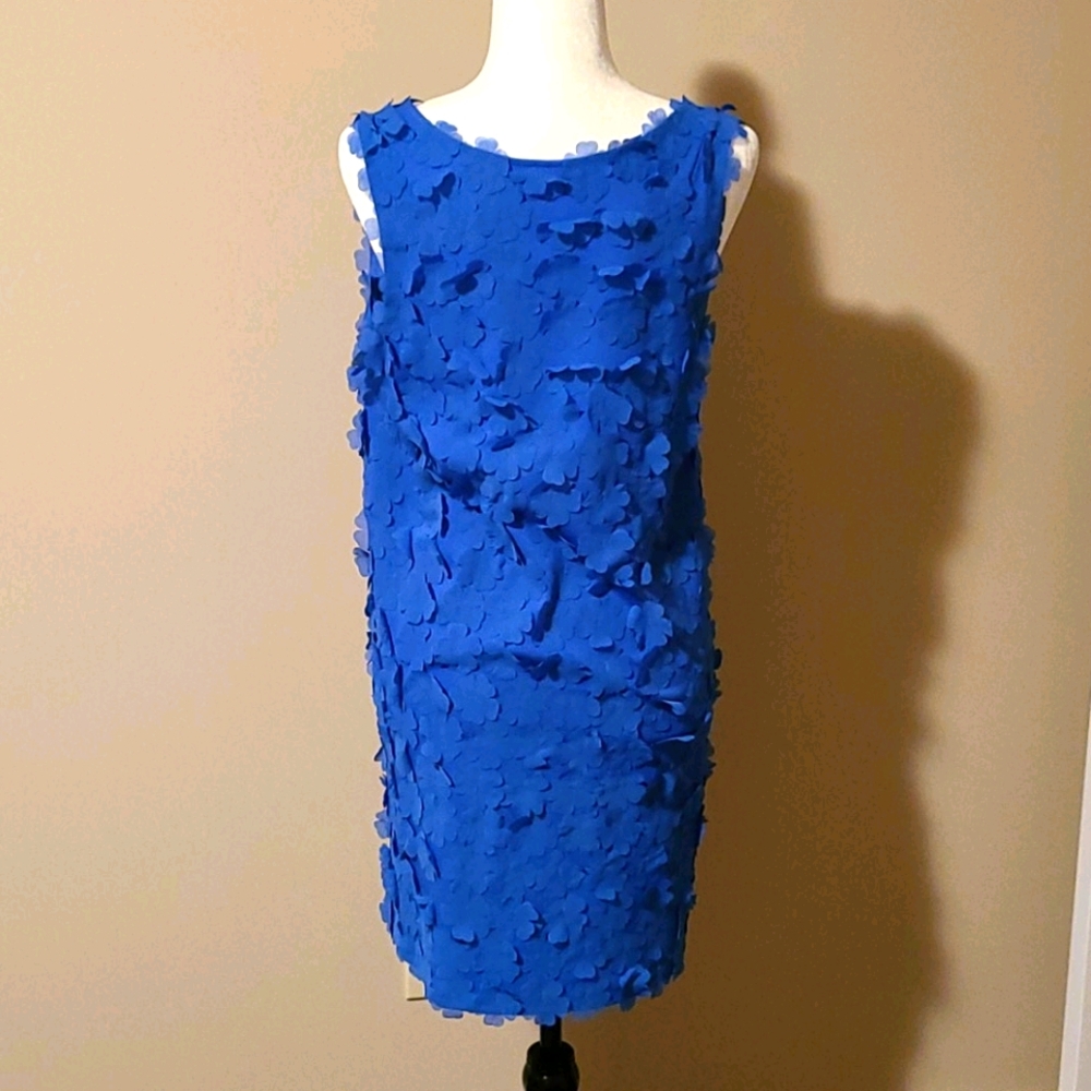 Dress - Picture 5 of 5